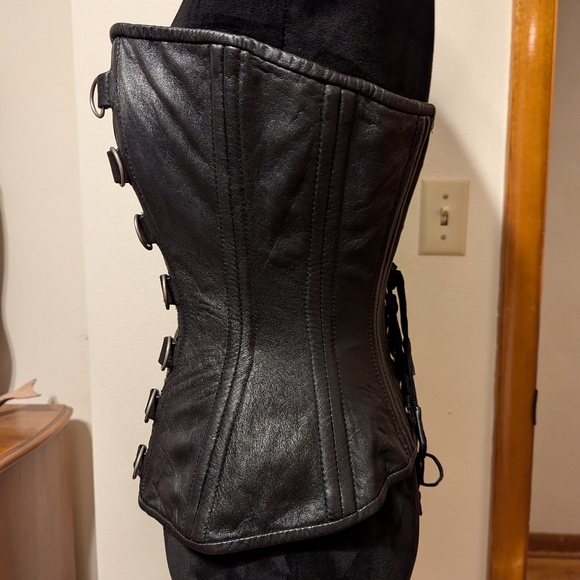 Alter Ego erotics leather boned black goth vamp overbust corset - Picture 2 of 7